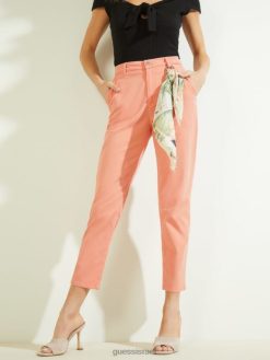 GUESS נשים מכנסי צ'ינו של קנדיס F8RV2217 לבוש קרם אפרסק